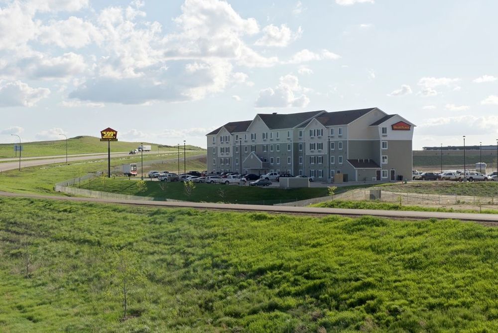 Hotel Baymont By Wyndham Dickinson Exterior foto