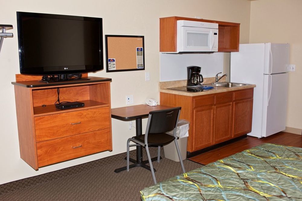 Hotel Baymont By Wyndham Dickinson Habitación foto