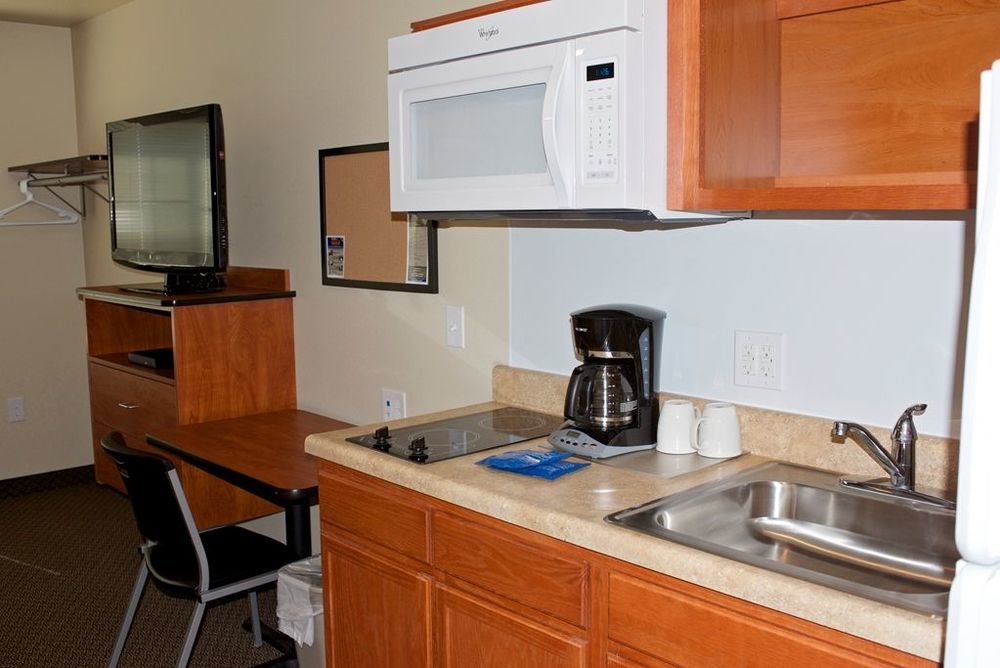 Hotel Baymont By Wyndham Dickinson Habitación foto