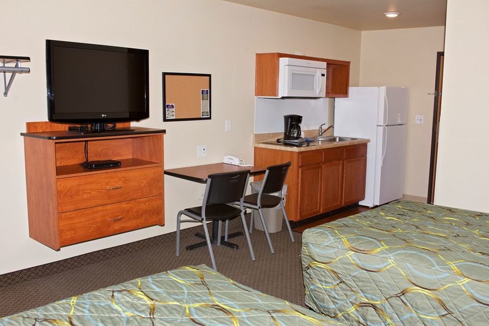 Hotel Baymont By Wyndham Dickinson Habitación foto