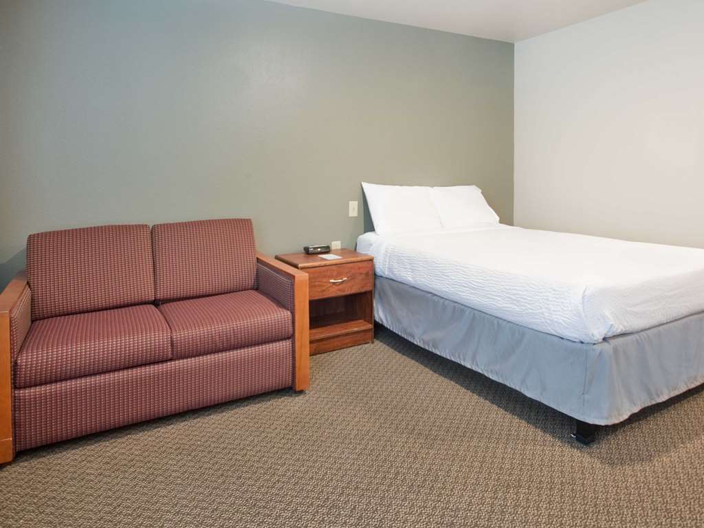 Hotel Baymont By Wyndham Dickinson Habitación foto